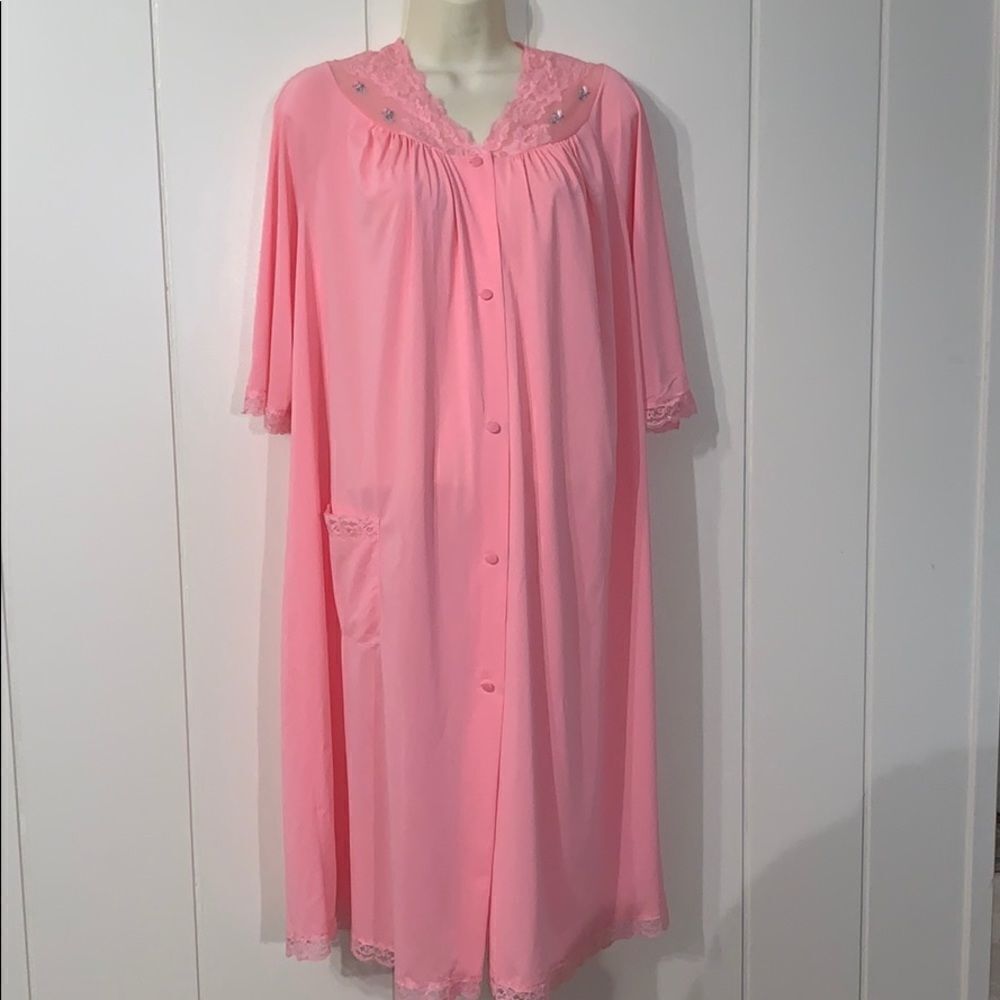 Vtg Shadowline pink nylon robe‎ with lace neck